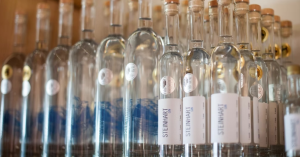 Display of Steinhart Gin bottles